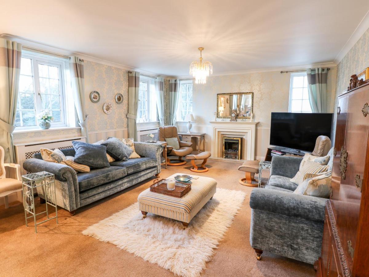 Villa Yardley Manor Scarborough Exterior foto